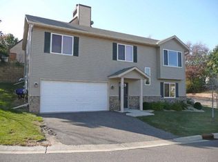 26 City View Ln, Saint Paul, MN 55107