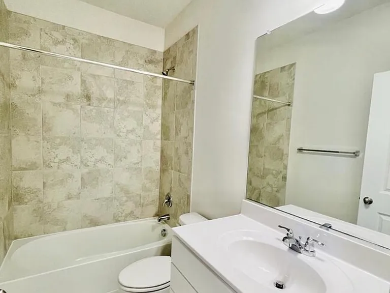 Whitson Woods Pl — Photo 6