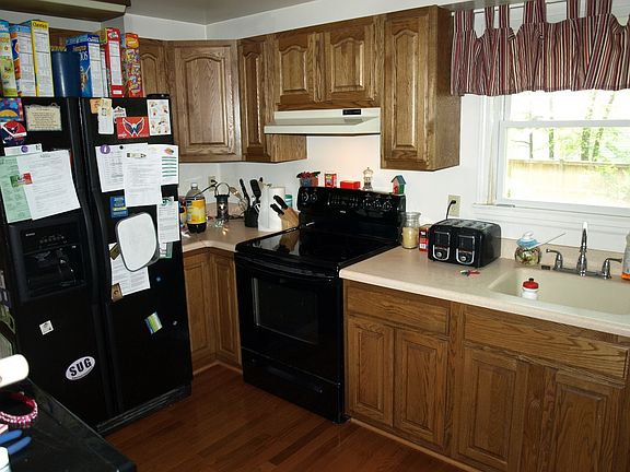 Light and bright kitchen