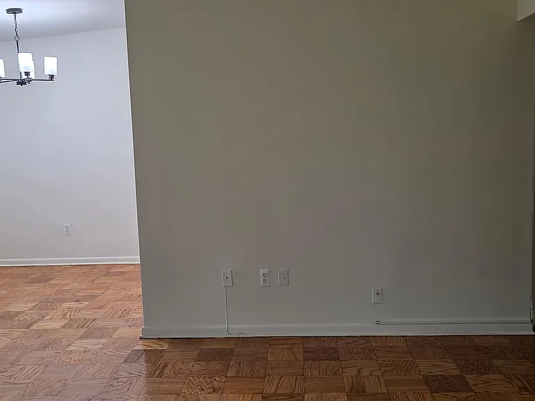 10424 Rockville Pike #402 — Photo 9