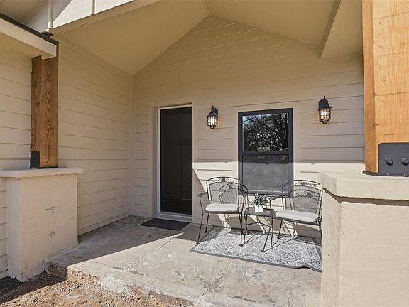 3rd image of 511 S 2nd St