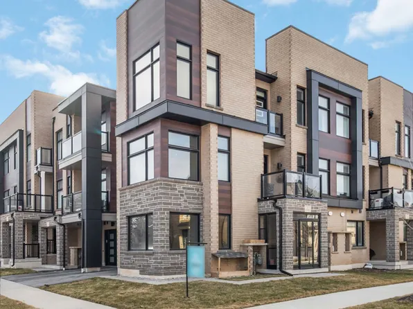 1264 Merton Rd, Oakville, ON L6M 5M1