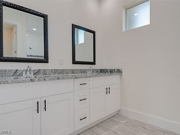 4th image of 1413 NE 10th Terrace Cpe