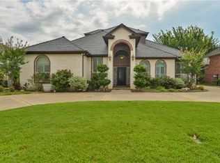 3236 Oakdale Dr, Hurst, TX 76054