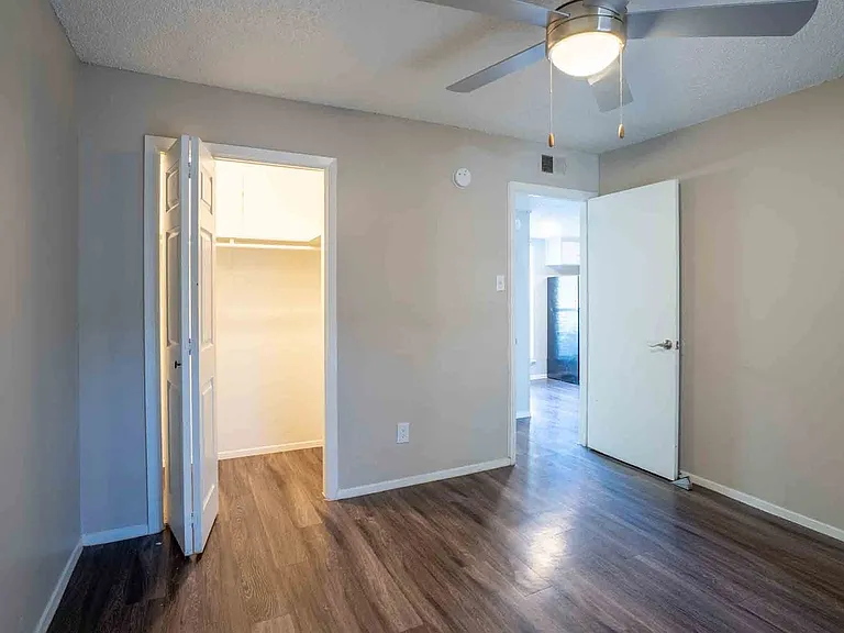 Flats at Berkman — Photo 21