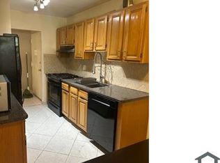 50 Greenhouse Rd UNIT 18D, Bridgeport, CT 06606