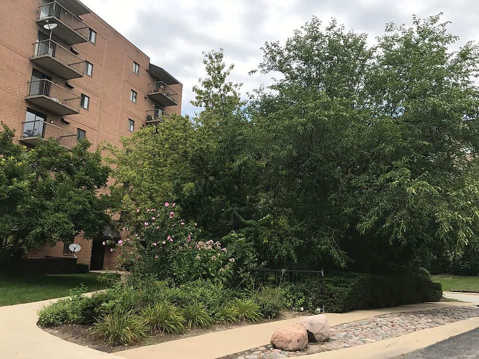 1st image of 5950 Lake Bluff Dr Unit 401