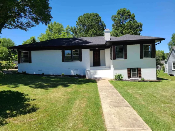 889 W Main St, Piggott, AR 72454