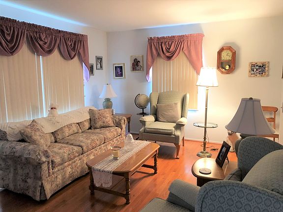 3rd image of 37382 N Fairview Ln
