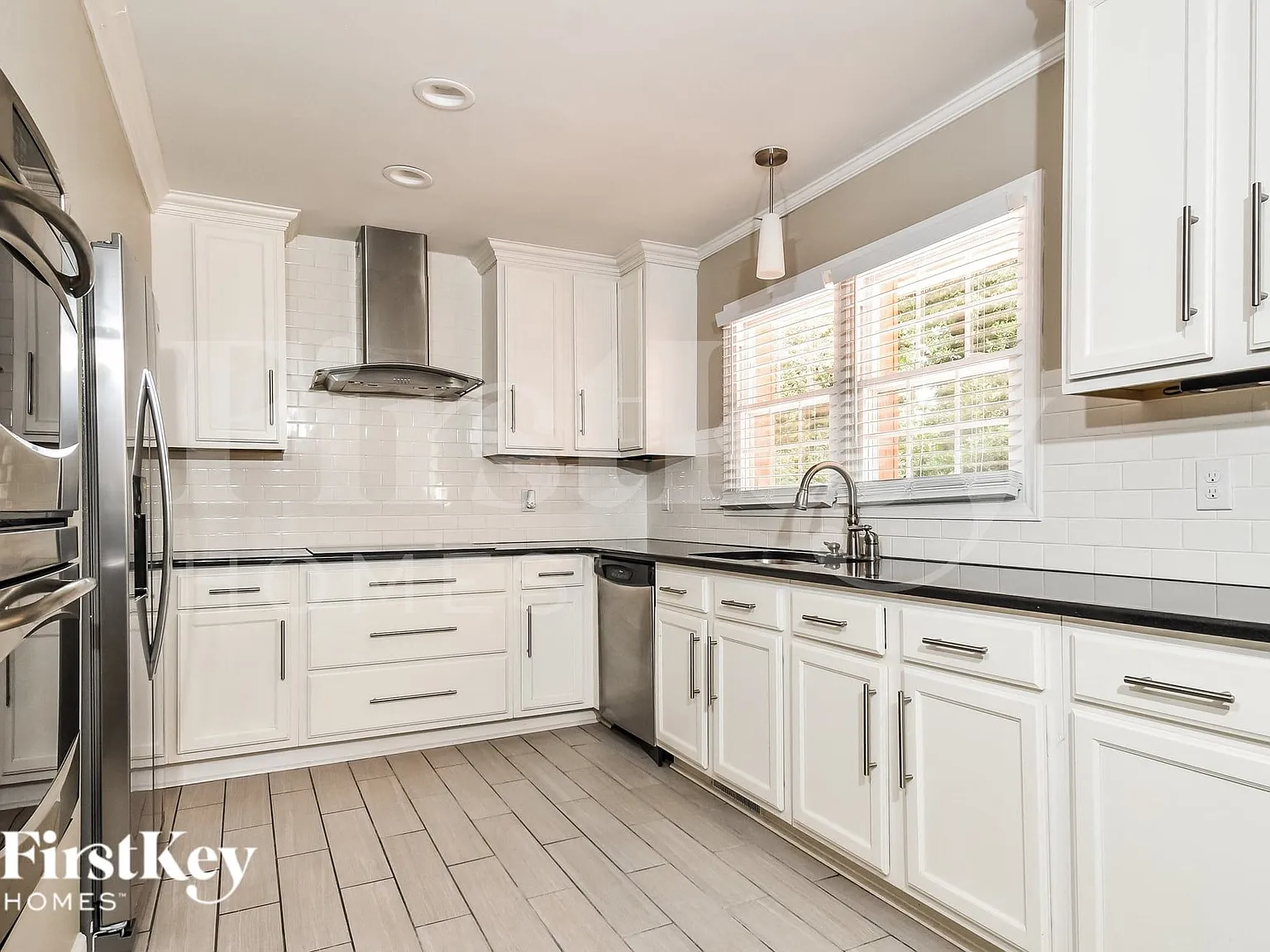 4 bed, 3.5 bath, 2433 sqft, $2,365 — Photo 4