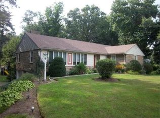 42 Lakeview Ave, Holbrook, MA 02343