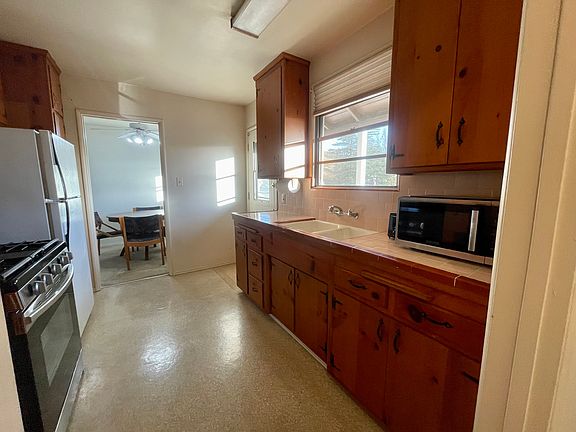 3rd image of 2040 1/2 Verdugo Blvd