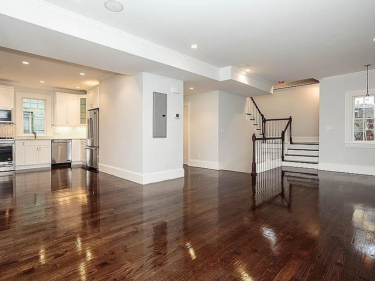 22 Thwing St #2 — Photo 4
