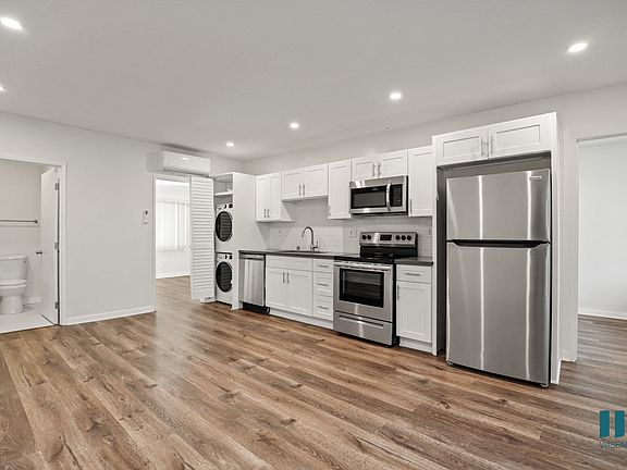 Open-Concept Kitchen with Energy-Efficient Appliances