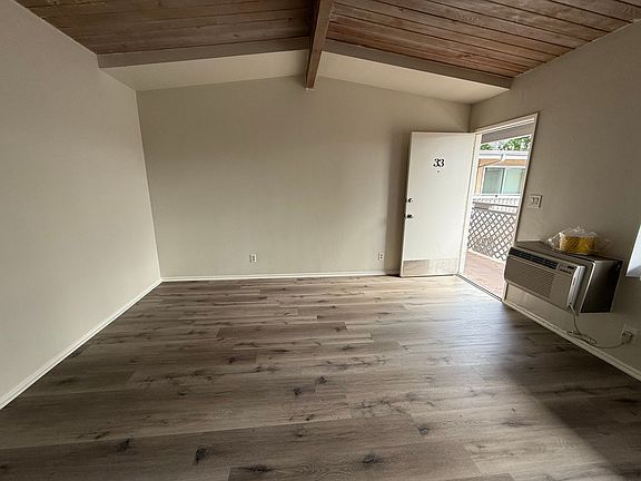 3rd image of 21900 Saticoy St #33