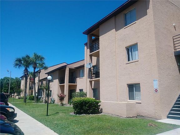 2nd image of 5225 Via Hacienda Cir APT 113