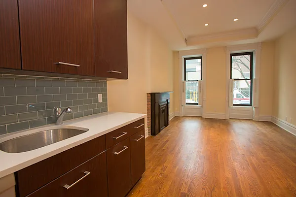 Sold by Garfield Realty  | media 10