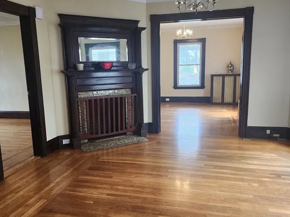 10 Warner St #1, Salem, MA 01970