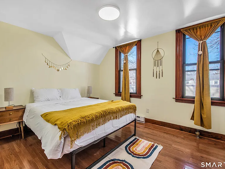 31 Canner St #3 — Photo 6
