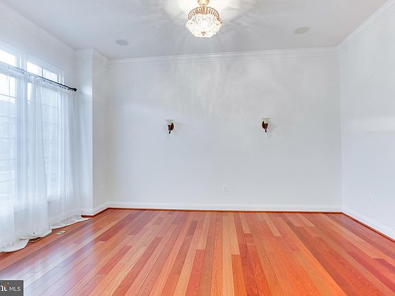 5th image of 18353 Fairway Oaks Sq