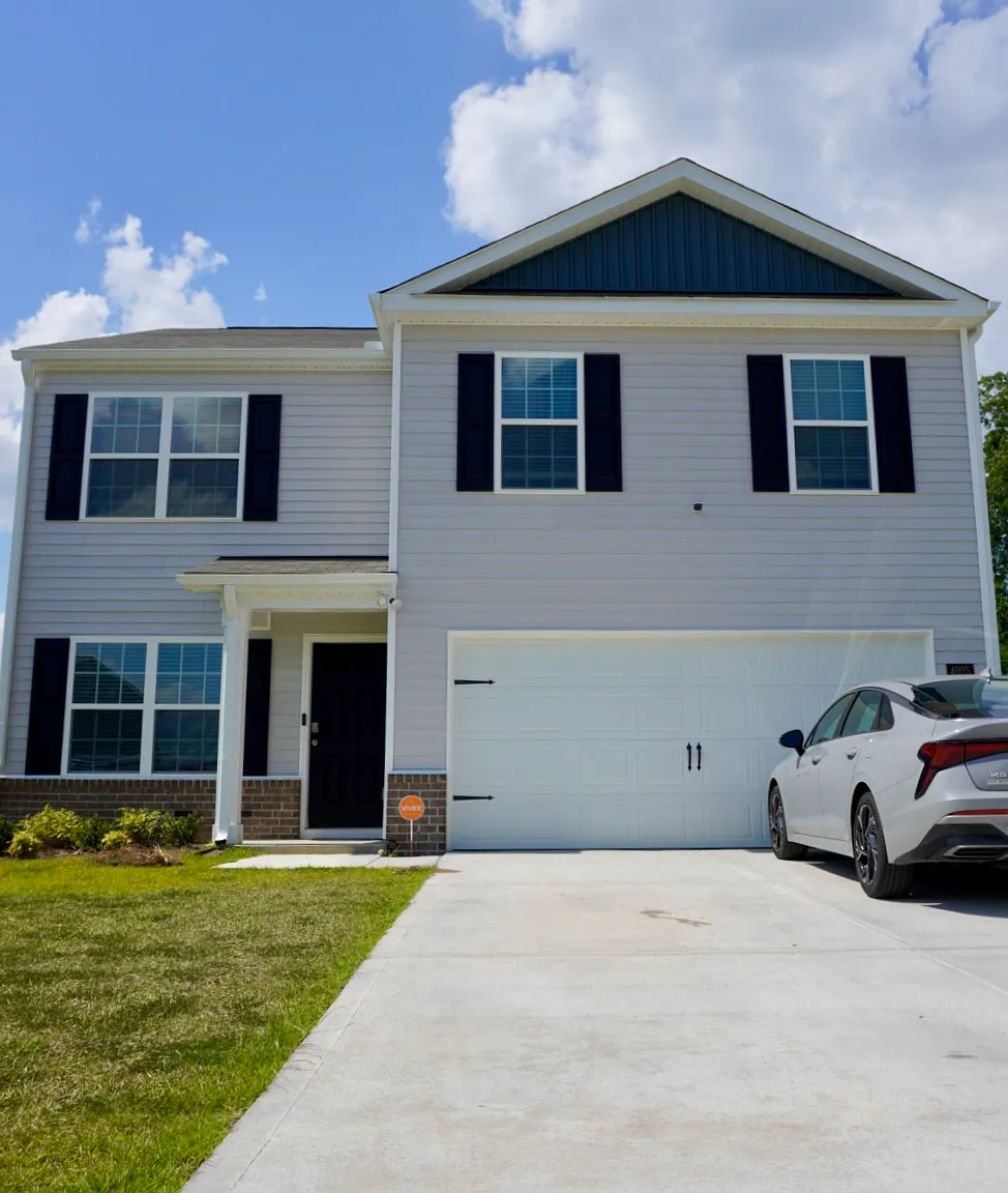 4 bed, 1991 sqft, $2,300 — Photo 1