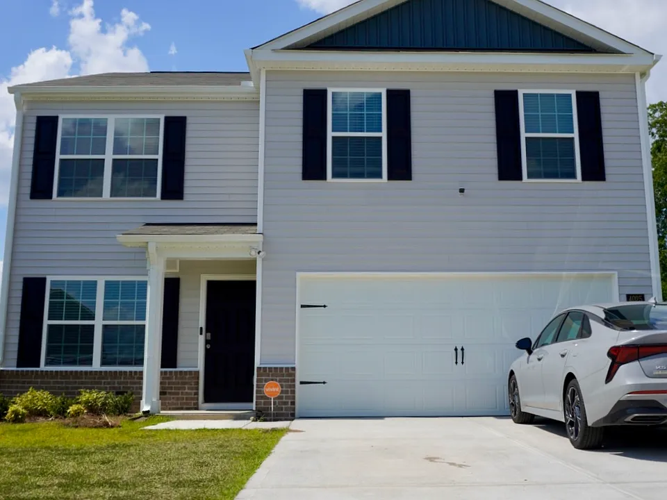 4025 Topsail Trl