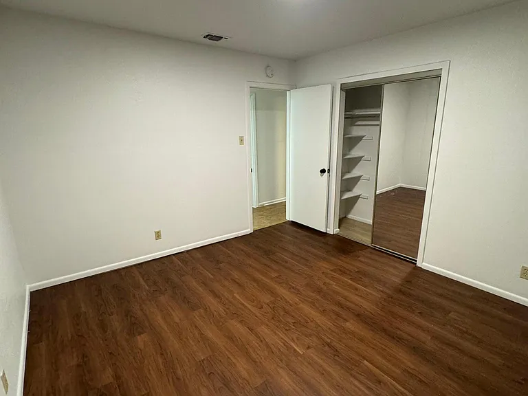 200 Shalimar Dr — Photo 26