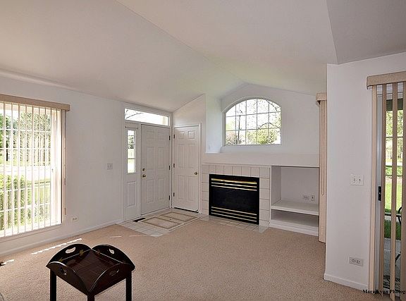 5th image of 1302 Spencer Ln #1302