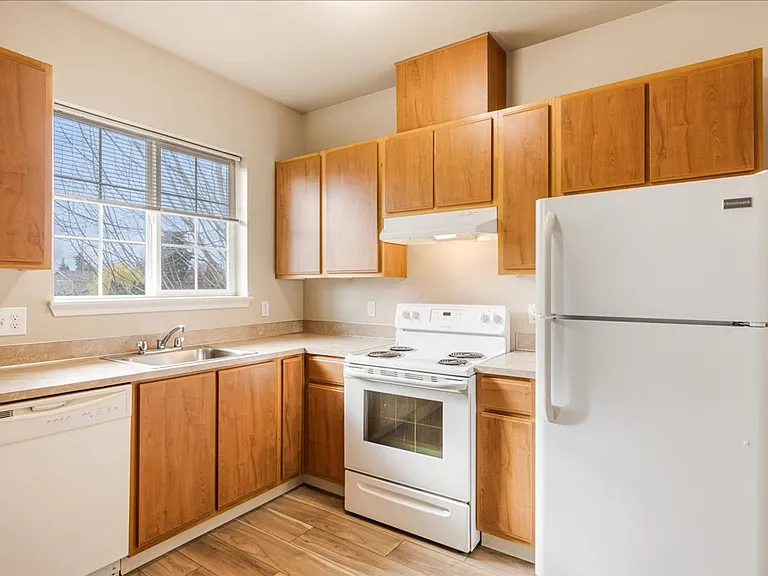 Hawk's Point Apartments — Photo 21