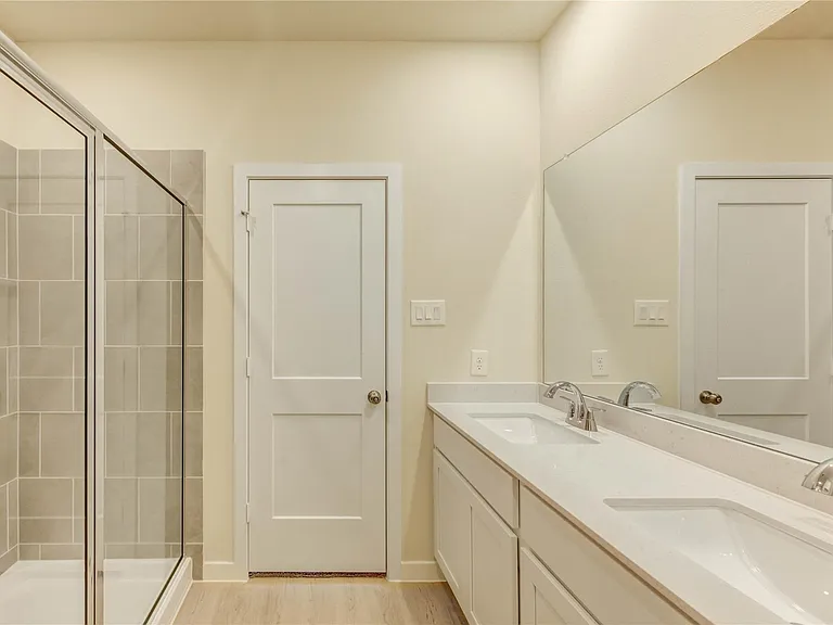 21526 George Wayne Way — Photo 32