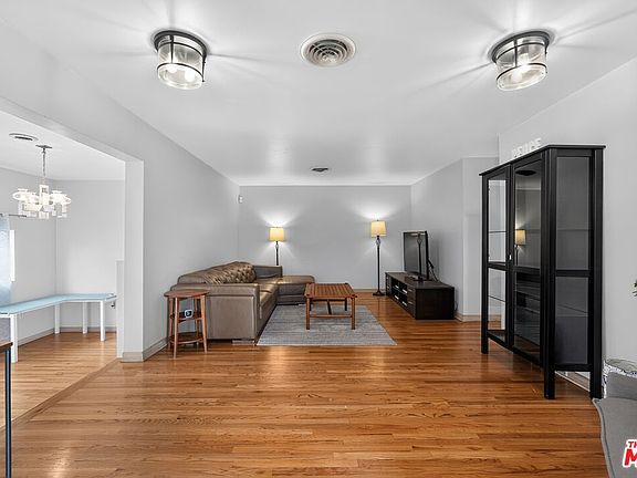 4th image of 7615 Kittyhawk Ave