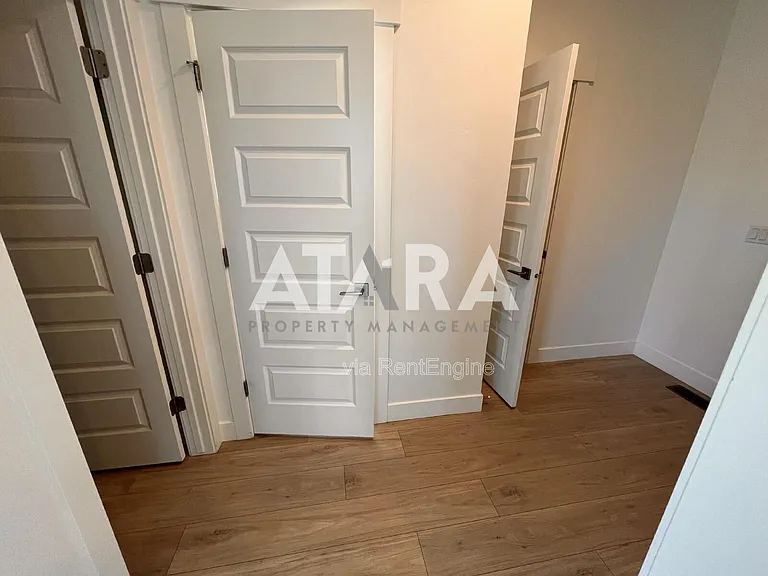 909 Sagehill Dr — Photo 45