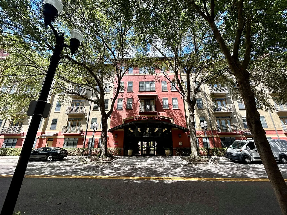 911 N Orange Ave #545