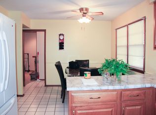 3221 Valdez Dr, Des Moines, IA 50310