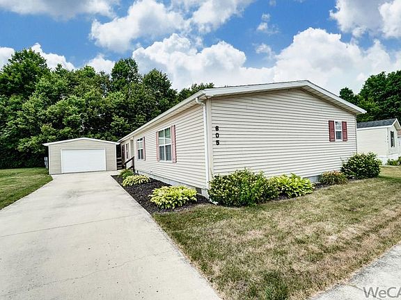 3rd image of 605 Lakeridge Dr
