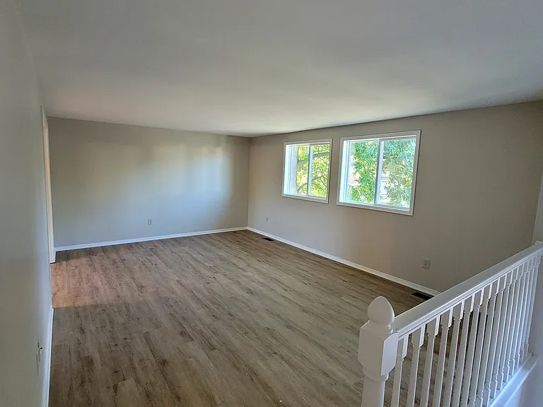3192 Kingswood Dr — Photo 5