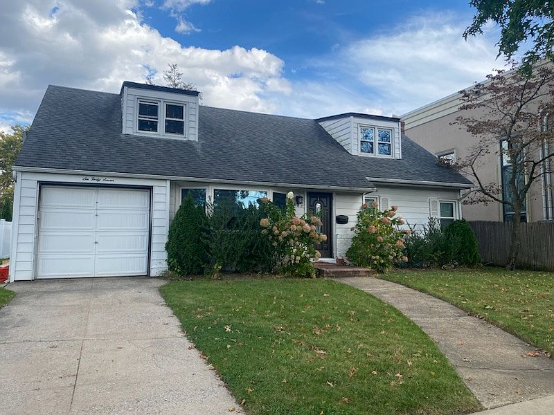 1st image of 647 Dogwood Ave
