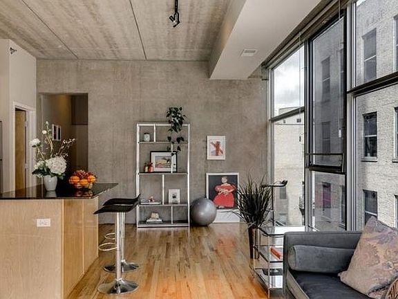 2nd image of 630 N Franklin St #5