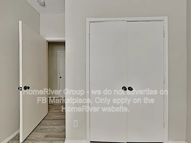 2115 Camelot Dr — Photo 11