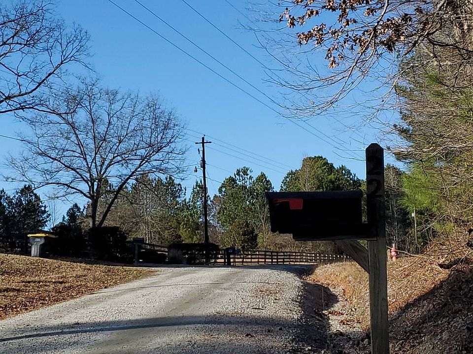 2nd image of 221 Todd Rd