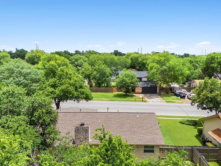 12902 Lamplight Village Ave — Photo 7