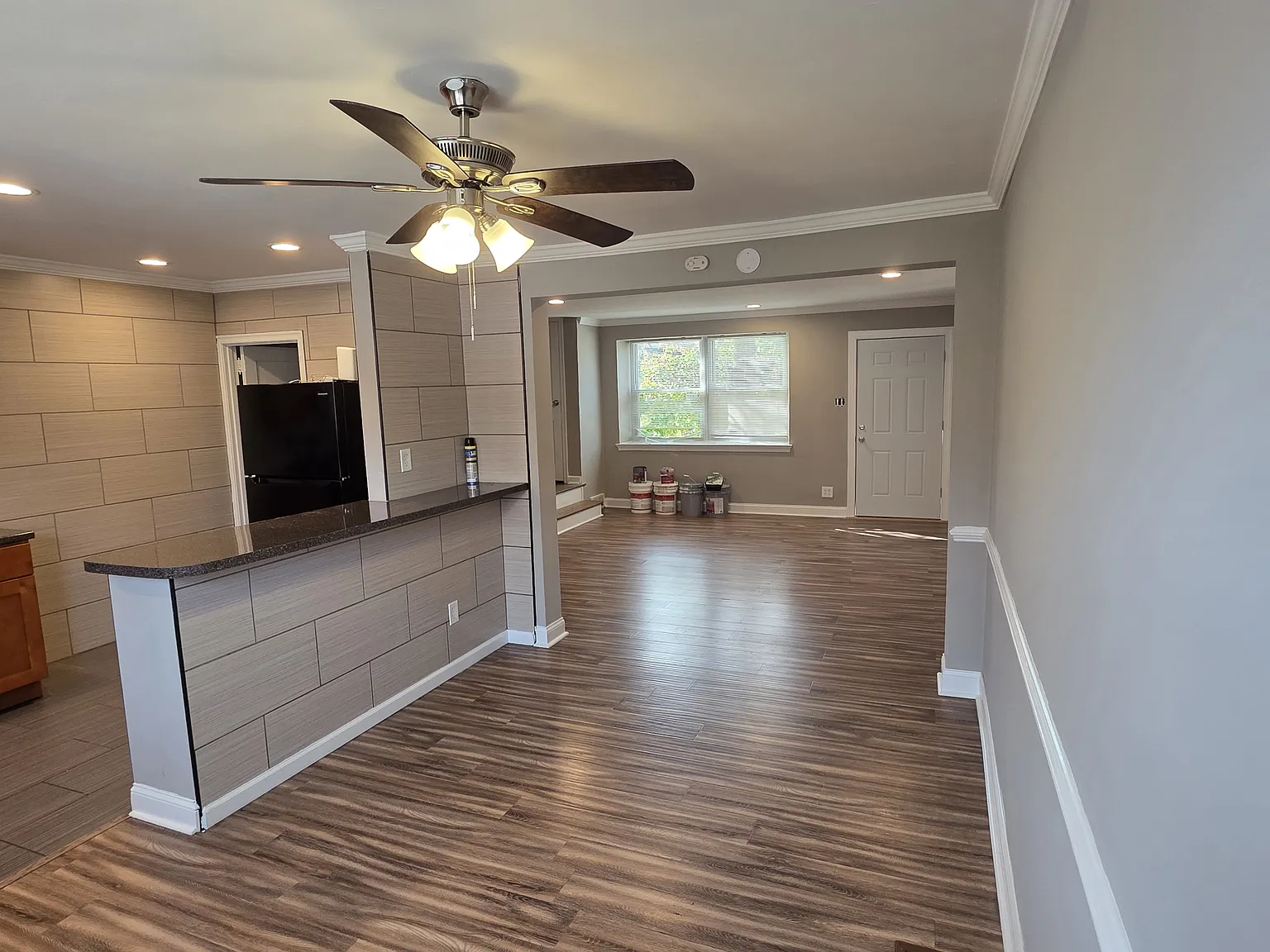 5 bed, 1700 sqft, $2,750 — Photo 3