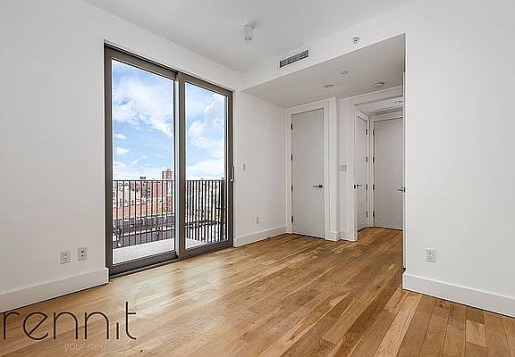 4th image of 633 Marcy Ave #601