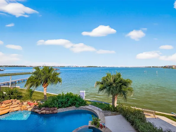 2242 Marina Way, Kemah, TX 77565
