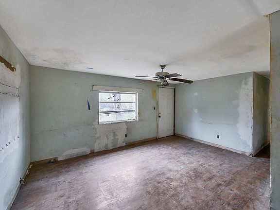 4th image of 975 Beason Dr