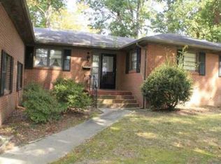 546 Kings Ct, Newport News, VA