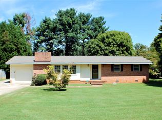 5802 Old Oak Ridge Rd, Greensboro, NC 27410