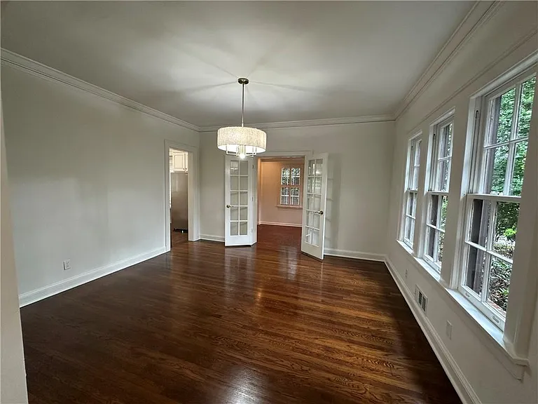 935 Stovall Blvd NE — Photo 11