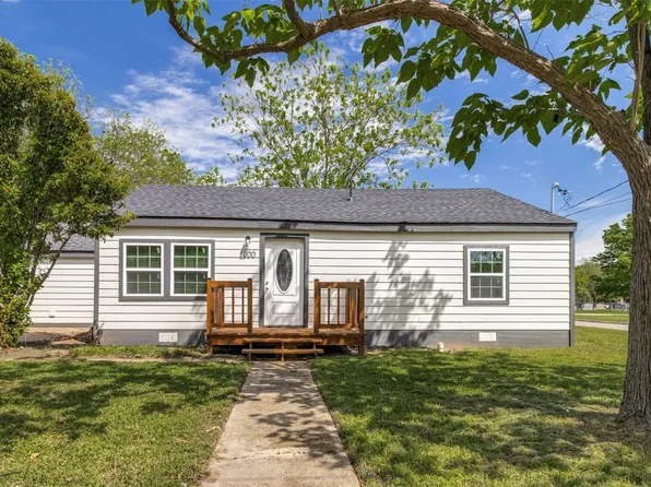 1000 Gladney St, Gainesville, TX 76240