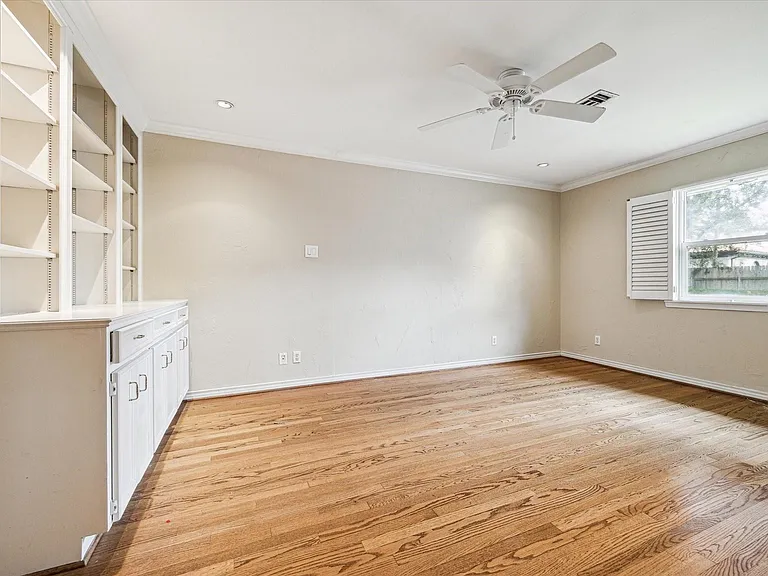 5505 Holly Springs Dr — Photo 17